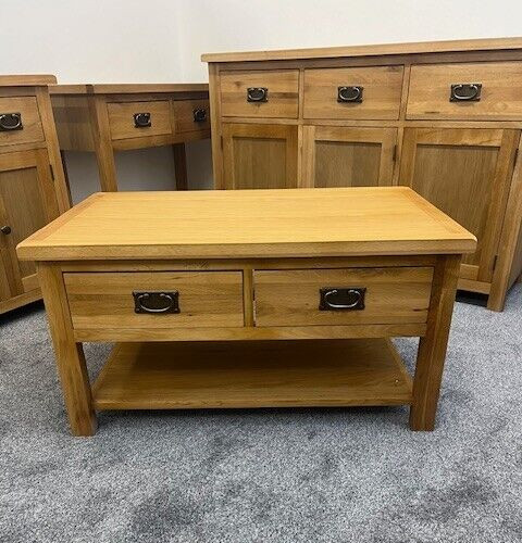 Oak coffee table with - table,